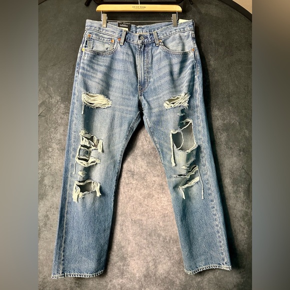 Levi’s 1961 551 z
Size 34x30 - Picture 5 of 16